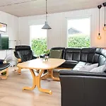 4 Star In Juelsminde Ferienhaus Sonderby (Midtjylland)