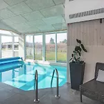 4 Star In Juelsminde * Sonderby (Midtjylland)