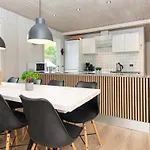 4 Star In Juelsminde Ferienhaus