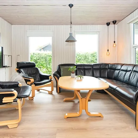 Ferienhaus 4 Star In Juelsminde *