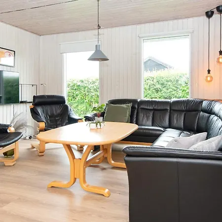 4 Star In Juelsminde Nyaraló Sønderby
