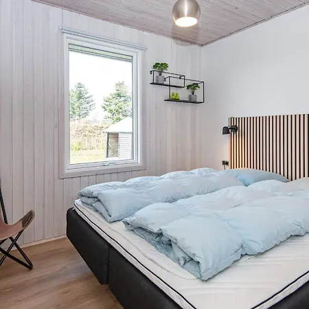 4 Star In Juelsminde Sønderby
