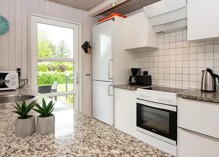 Luxury Retreat In Pot Strandby - By Traum *